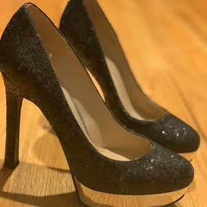 Joan & David black sequin platform pump 6.5